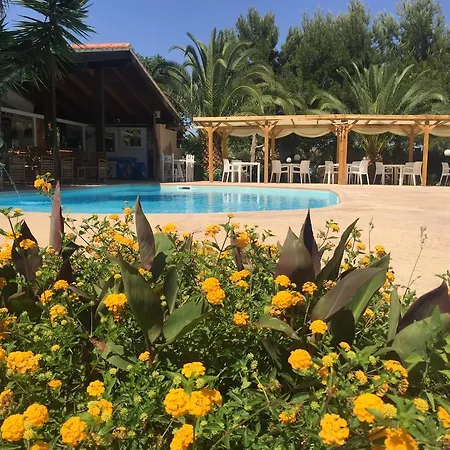 Apartmanhotel Residenziale Menhirs Putzu Idu