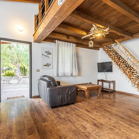 Aparthotel Residenziale Menhirs 3*