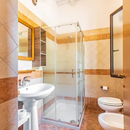 Ξενοδοχείο με διαμερίσματα Residenziale Menhirs 3*