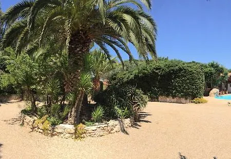 Residenziale Menhirs