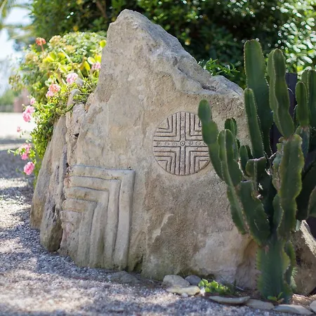 Residenziale Menhirs Putzu Idu