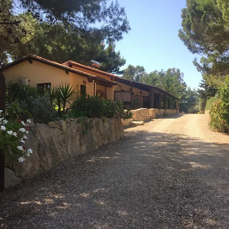 Apartahotel Residenziale Menhirs